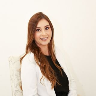 Dra. Lorena Dornelas Pereira