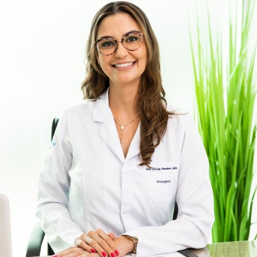 Dra. Letícia Leães