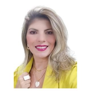 Prof. Larissa Campos Mendes