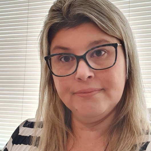 Dra. Iara Rocha Martins de Souza