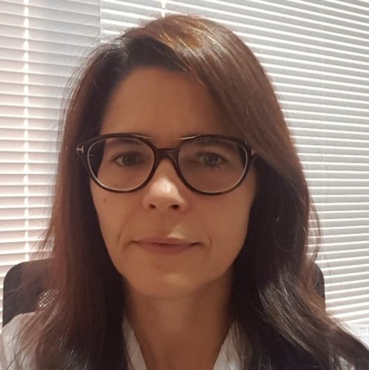Dra. Verônica Carvalho de Menezes