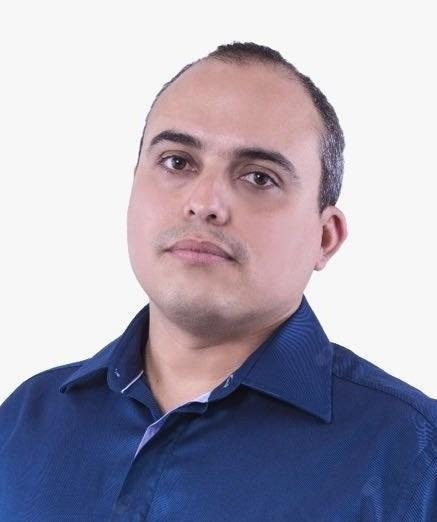 Dr. Valth Menezes Guimarães