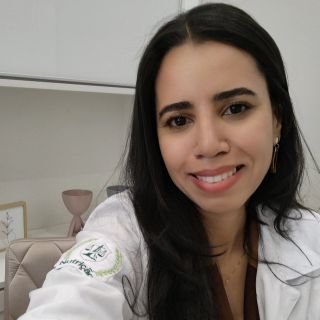 Dra. Luciane de Siqueira Nogueira