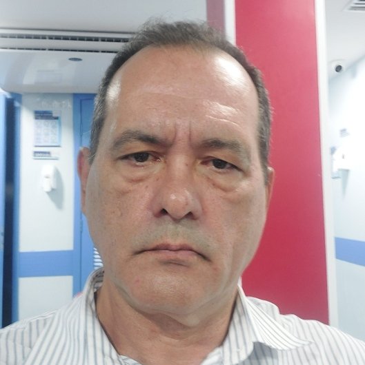 Dr. Carlos Novo