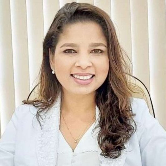 Dra. Geísa Felicíssimo