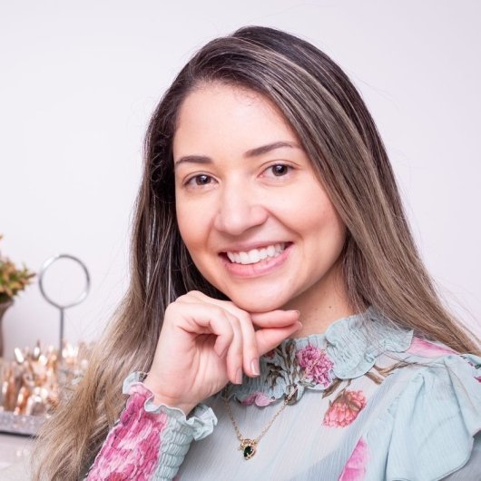 Dra. Indira Antunes