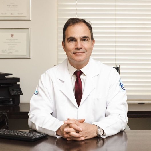 Dr. Andre Moreira Bento