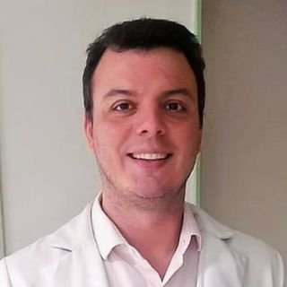 Dr. Marcelo Cruz
