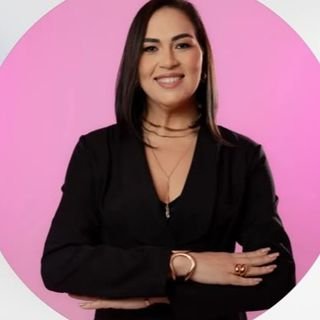 Dra. Fabricia Souza