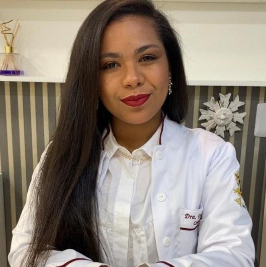 Dra. Tamires Martins dos Santos Almeida