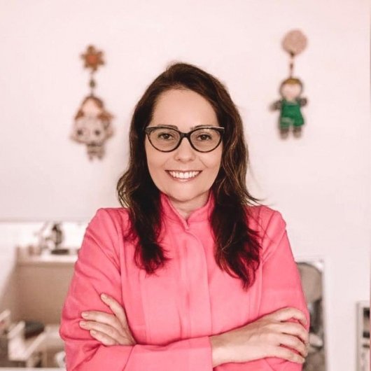 Dra. Fabia Barbas Silva