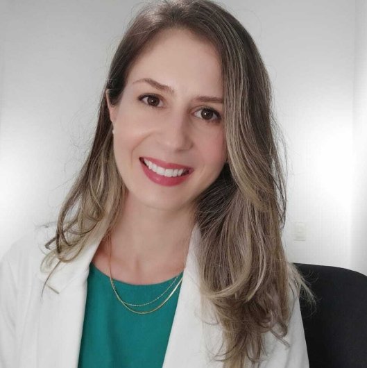 Dra. Fernanda Caetano Camini