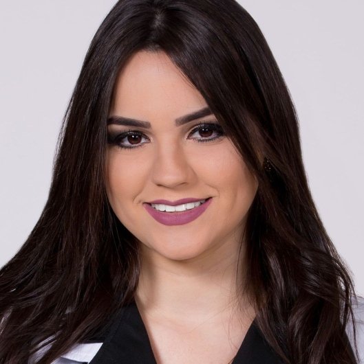 Dra. Letícia Silveira Naglis