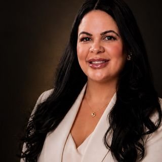 Dra. Alynne Roberta Aguiar de Siqueira