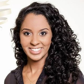 Dra. Franciele Oliveira de Paula