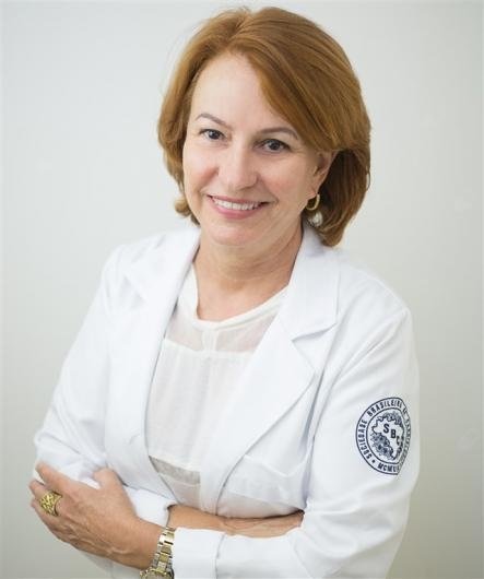 Dra. Elisa Broering