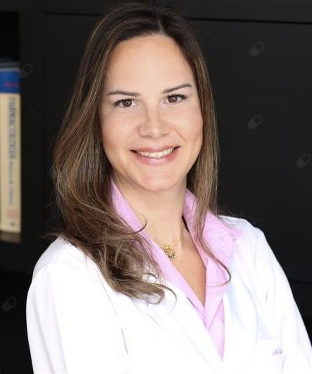 Dra. Adriana de Mattos Amorim