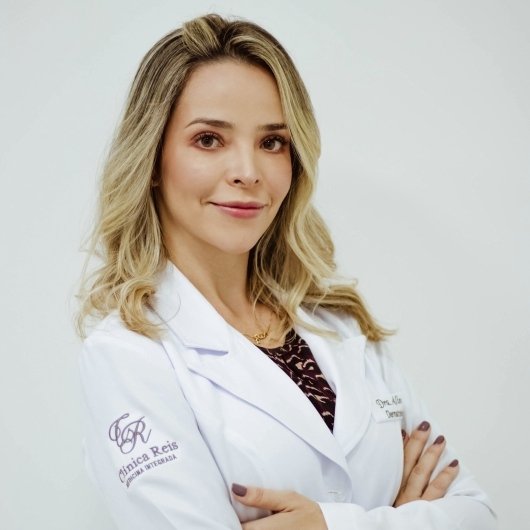 Dra. Aline Motta Vieira de Carvalho Reis