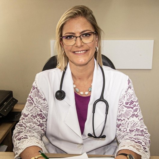 Dra. Mayara Ferreira Goldner