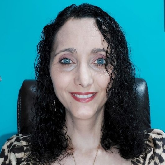 Elaine De Moraes