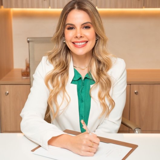 Dra. Carine Sombra
