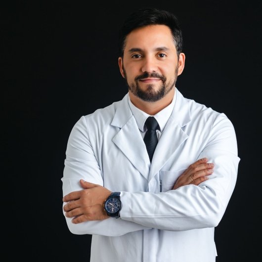 Dr. Gautama Pires