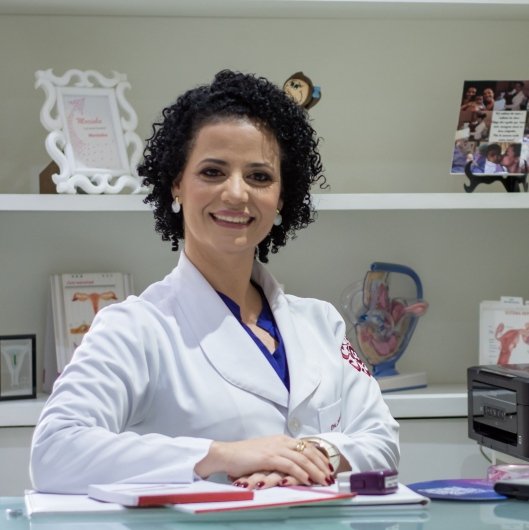 Dra. Cristiane Martins Soares