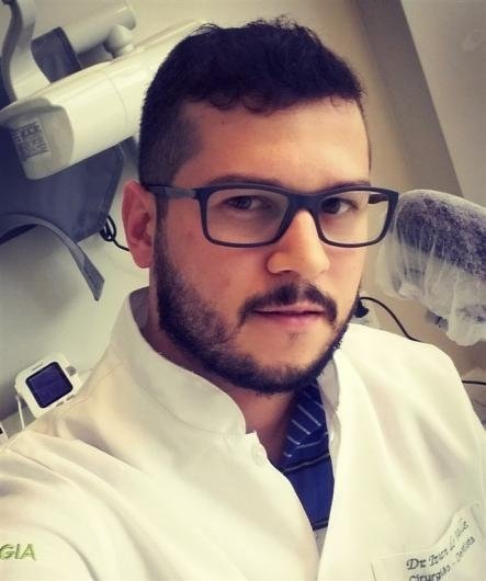 Dr. Ivan S. do Valle