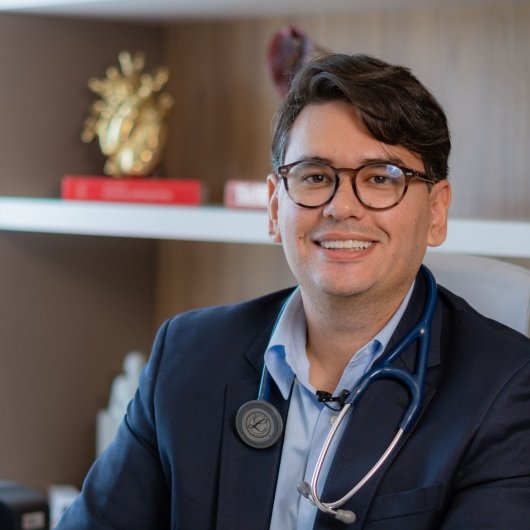 Dr. Douglas Stélio