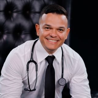 Dr. Elian Gomes