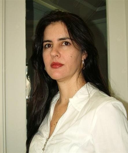 Dra. Rosana Moura Velho