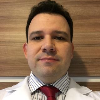Dr. Vitor Guerhardt Carvalho