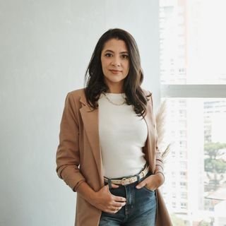 Dra. Bruna Barbosa Depoli e Souza