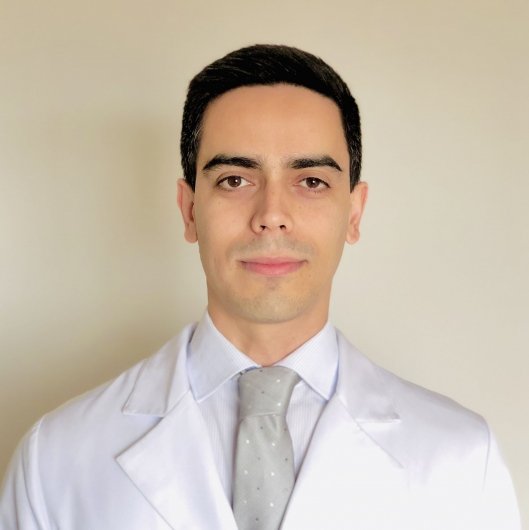 Dr. André Carminati Lima