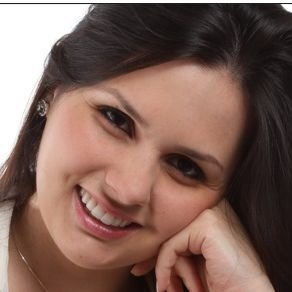 Dra. Rebecca Stival
