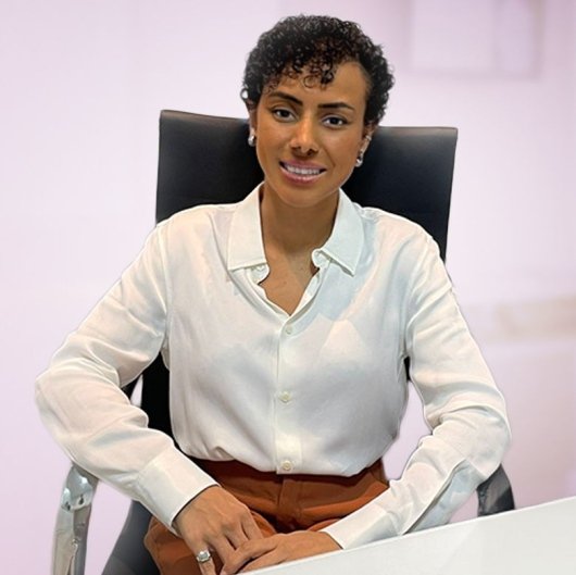 Dra. Caroline Elizabete Santana Silva