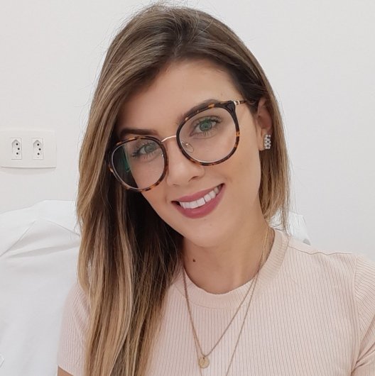 Letícia Lopes