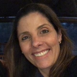 Dra. Vanessa Neves Gomes Munhóes dos Santos