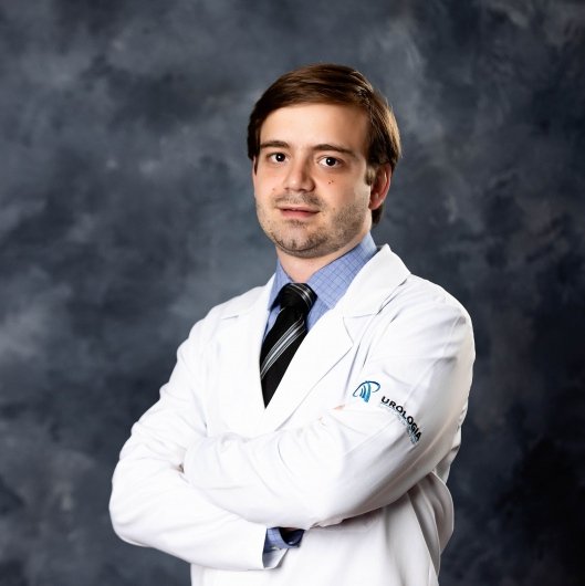 Dr. Tiago Guirro