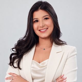 Dra. Isabelle Gomes Dias