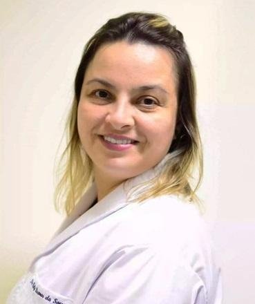 Dra. Nycole Carvalho Magalhaes