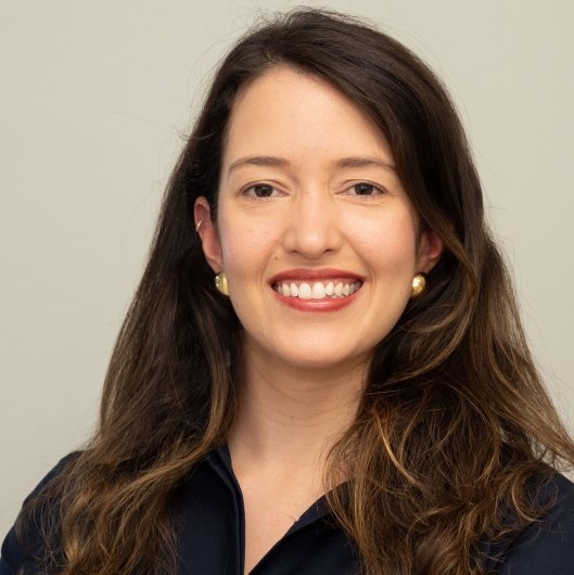 Dra. Pérola Gonçalves