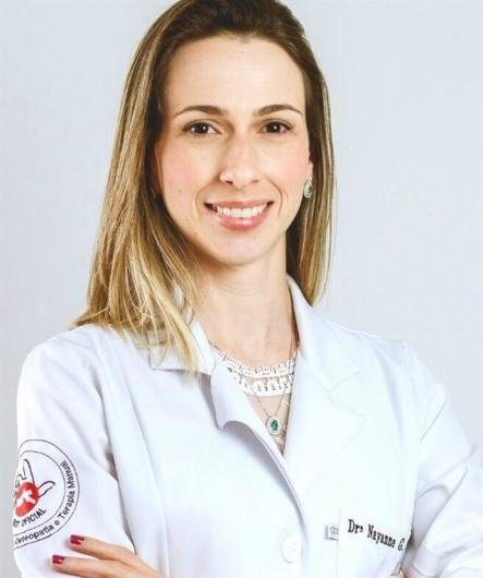 Dra. Nayanne Gisondi de Paula Souza