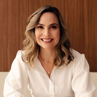 Dra. Franciele Canesin