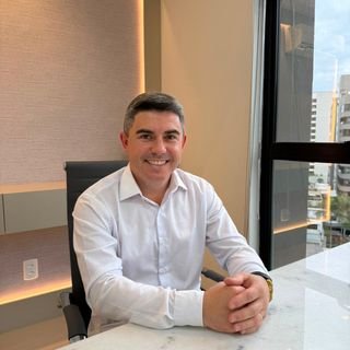Dr. Fabiano Rodrigues Bertiel