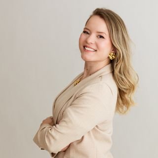 Dra. Kamila Kronit Bastos