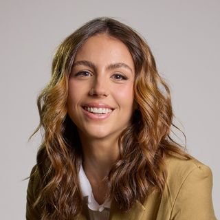 Dra. Letícia Alvarenga