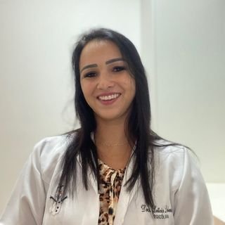 Letícia Lechensque