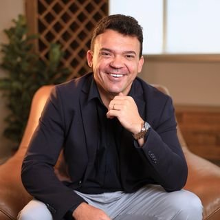 Dr. Alberto Carlos Mendes Silva