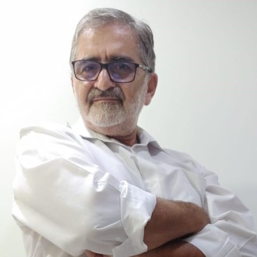 Dr. Admardo Guimarães Cassar